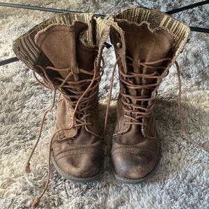 Roxy Brown Zip up Combat boots